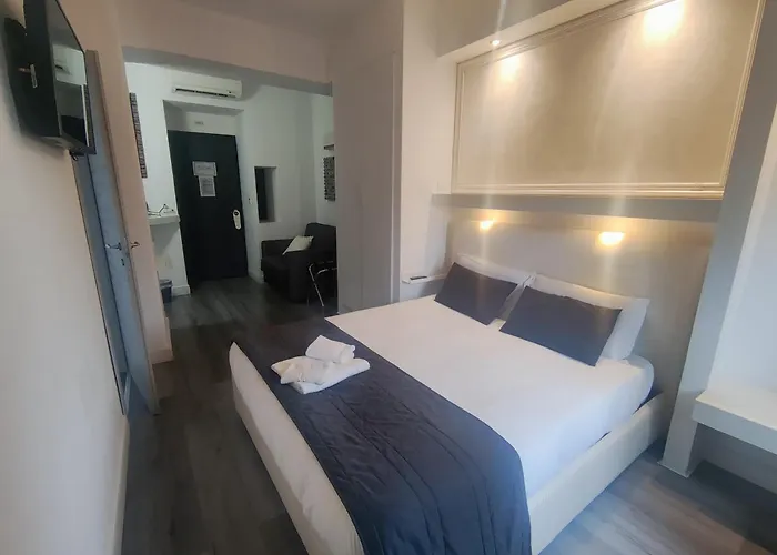 Konukevi Brunelleschi Holidays 4*